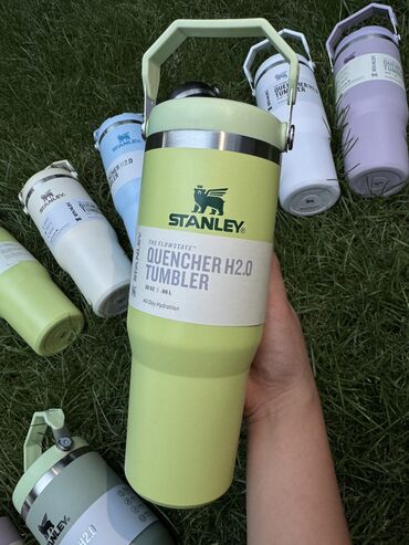 Стаканы: Термокружка Stanley😍😍😍 Объем 1,18л и 0,8л Все цвета в наличии Держит — 30