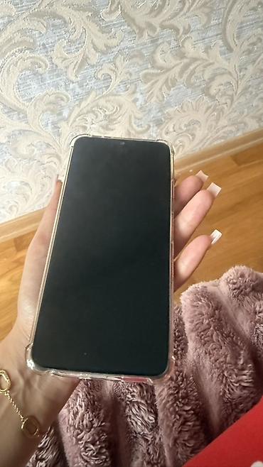 cecenka sac modeli: Oukitel C30 smartfon – qara rəng Xüsusiyyətlər: - Arxa tərəfdə üçlü — 2