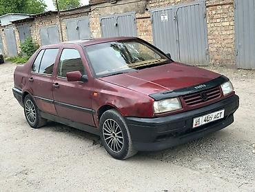 Volkswagen: Volkswagen Vento: 1993 г., 1.8 л, Механика, Бензин, Седан at lalafo.kg — 3 Volkswagen: Volkswagen Vento: 1993 г., 1.8 л, Механика, Бензин, Седан — 3