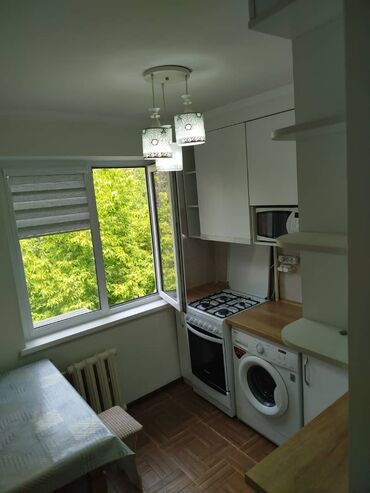 3 комнаты, 58 м², 104 серия, 4 этаж, Евроремонт