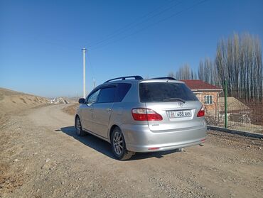 Toyota: Toyota Avensis Verso: 2005 г., 2 л, Механика, Бензин, Минивэн — 7