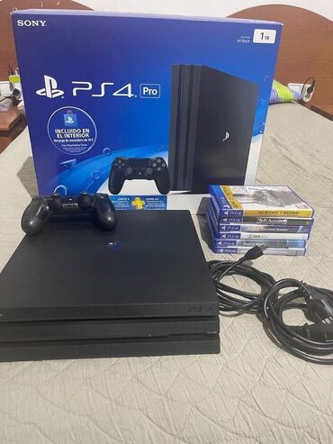 playstation satisi: Ps 4 pro 1tb 6 oyun 1pult real aliciya endirimli 1pultda veriləcək az