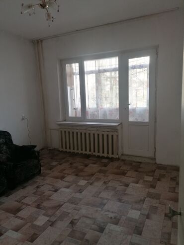 продаю пол дом район рабочий городок: Просторная2-х комнатная квартира с отдельным выходом на застеклённую