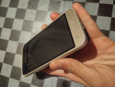сабр саат: Samsung Galaxy (компактный смартфон) - Корпус: золотистый — 3