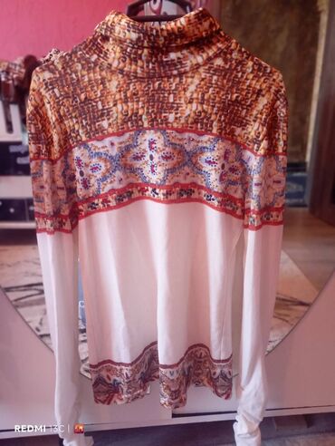 Köynək və bluzalar: 2 ci əl paltarlar var isdiyen vasap yasın — 22