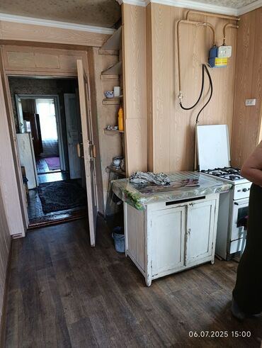сдам частный дом без посредников рядом просп жибек жолу бишкек: 45 м², 2 комнаты