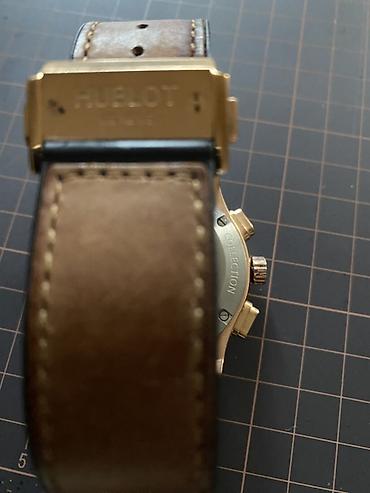 saat alanlar: İşlənmiş, Qol saatı, Hublot, rəng - Qızılı — 3