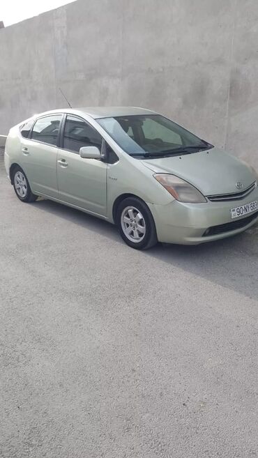 Toyota: Toyota Prius: 1.5 l | 2008 il Sedan