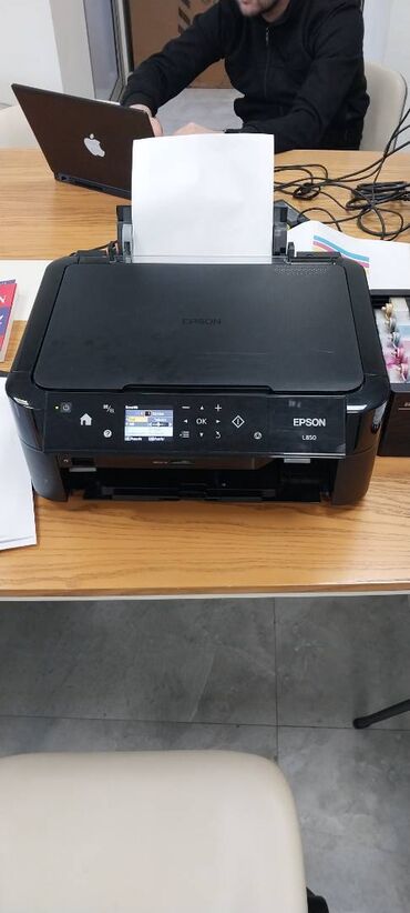 nod 8: Epson L850 6rəng,kseroks,skaner,printer,flaşkartdan çap.A4 formatlı