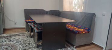 столы со скамейками: Кухонный Стол, цвет - Коричневый, Б/у