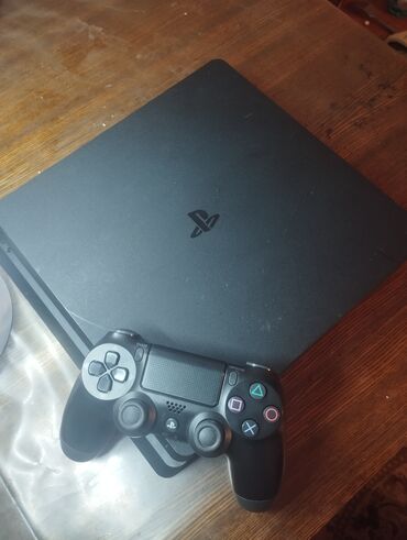 игры для пк: Продается Срочно ! Игровая консоль PlayStation 4 в комплекте с