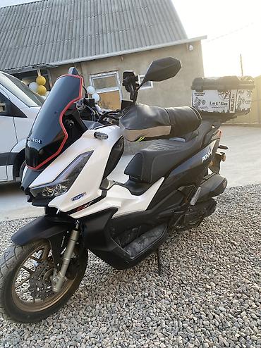 хонда 2023: Макси-скутер Honda, 180 куб. см, Бензин, Б/у — 6