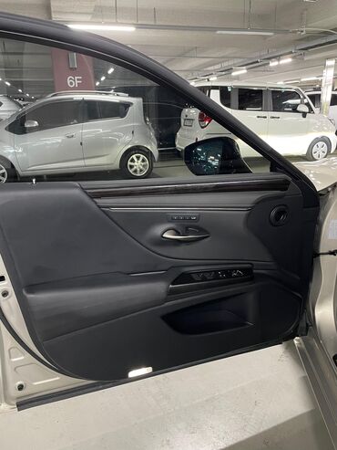 Lexus: Lexus ES: 2019 г., 2.5 л, Гибрид, Седан — 10