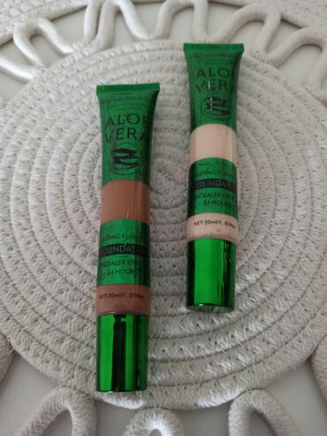 alexander mcqueen patike bele: Aloe vera puder
Dostupan u nijansama 1 3