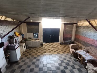 Həyət evləri və villaların satışı: 3 otaqlı, 6 kv. m, Kredit yoxdur, Orta təmir — 3