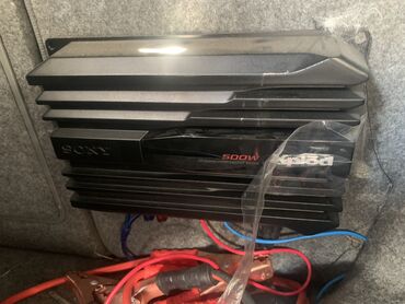 Dinamiklər və sabvuferlər: Basavik kenwood 1000 watt Usilitel sony xplod 500 watt Cəmi iki dəfə