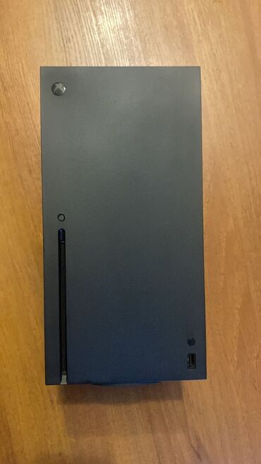 ищу водителя с машиной: Xbox serie-x. 1tb cemi 2 defe isdifade olunub her bir senedi var