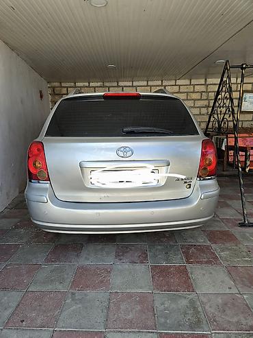 kia servis ehtiyat hisseleri: Toyota Avensis Universal (kompakt karvan) – gümüşü rəng Xarici: - — 2