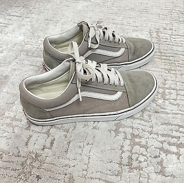 джинсовые туфли: Размер 40-40,5. Заказывал с США. Бренд Vans и Puma. В хорошем — 1