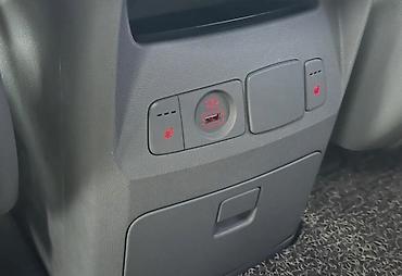 Kia: Kia Carnival: 2018 г., 2.2 л, Автомат, Дизель, Минивэн — 10