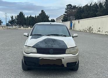 Fiat: Fiat Albea sedan - Kuzov: 4 qapılı sedan, bej rəng (bəzı hissələrdə — 1