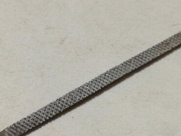 Ostali alati i mašine: Turpija poluokrugla 2x1mm, duzine 100mm (2148) Turpija poluokrugla – x — 9
