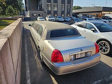 rolls royce phantom: Lincoln Town Car: 2006 г., 4.6 л, Автомат, Бензин, Лимузин — 4