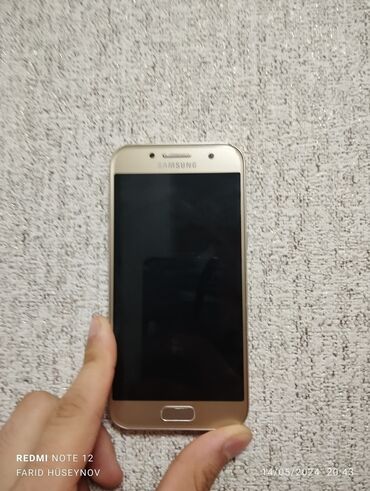 samsung 2 ci el telefonlar: Samsung Galaxy A3 2017, 16 GB, rəng - Narıncı, Düyməli, Barmaq izi, İki sim kartlı