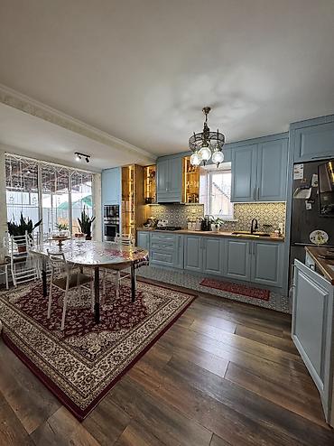 Продажа коттеджей и домов: ✨Продаётся дом в с. Новопавловка (Бишкек)✨ 🏡Характеристики: • Участок — 7