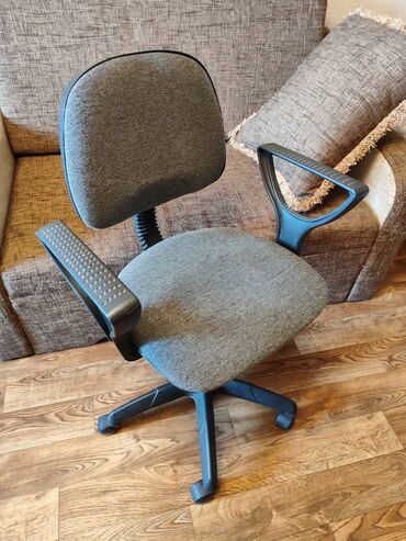 компьютерные стулья: Комплект офисной мебели, Стул, Б/у