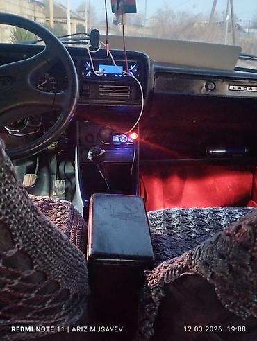niva satılır: VAZ 2107
ili 1992
rəng qara 
karopka 4 
 mayor 06 
barter var — 8