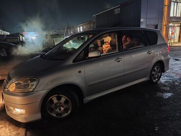 Toyota: Toyota Ipsum: 2003 г., 2.4 л, Автомат, Бензин, Минивэн — 4