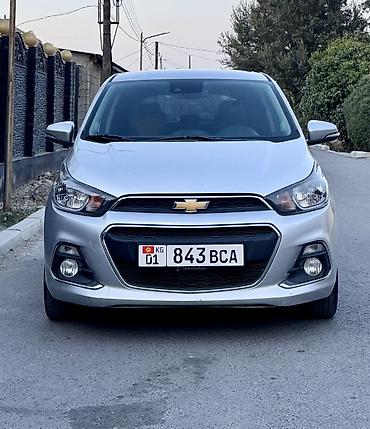 Chevrolet Spark: 2016 г., 1 л, Вариатор, Бензин, Хэтчбэк