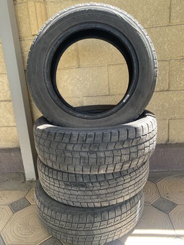 донголок 14 с: Шиналар 185 / 60 / R 15, Кыш, Комплект, Жеңил унаалар, Dunlop