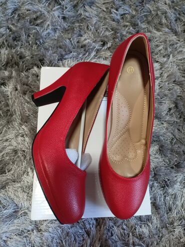 cloud 9 papuce: Pumps, 41