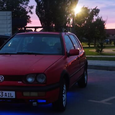 фолсфаген жук: Volkswagen Golf: 1992 г., 1.8 л, Механика, Бензин, Хэтчбэк