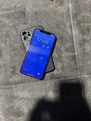 mobil modem: IPhone 12, Красный