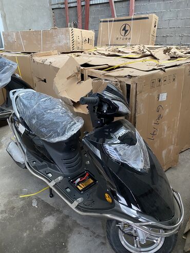 мотоцикл сатылат: Скутер 125 куб. см, Бензин, Жаңы