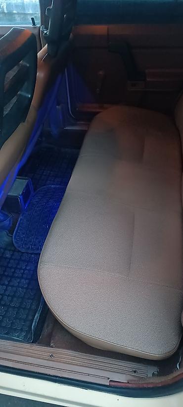 Москвич: Москвич 2141: 2000 г. — 2