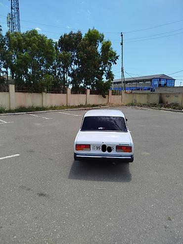vaz 2106 şit: VAZ 2107, ağ rəng, sedan kuzov. salon yeni yigilib Xarici görünüş: - — 3
