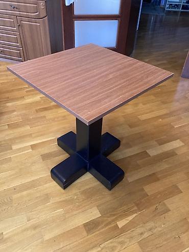 60 70 masa: Kvadrat masa - Ölçü: təqribən 70x70 sm kvadrat üstlük (taxta/laminat — 2