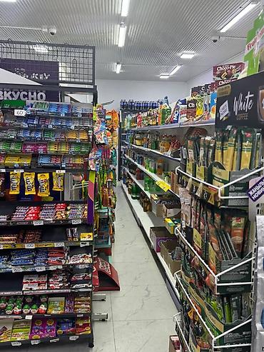 Продажа магазинов: Продаётся готовый продуктовый магазин в 5 микрорайон 19/3 дом Площадь — 9