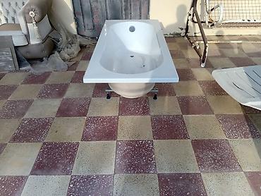 hamam xalçası: Akril vanna – klassik düzbucaqlı korpus, oval daxili kasa. Ölçü — 2