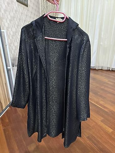 ucuz kask: Qadınlar üçün kapüşonlu nazik paltarüstü (kimono/yağmurluq tipli) — 1