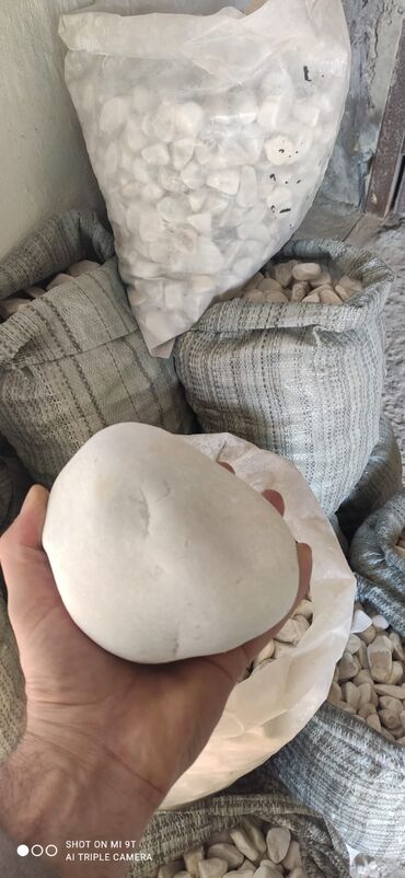 Dekorativ daşlar: Tam təbii Dekorativ ağ daşlar. Ağ və müxtəlif rənglərdə mövcuddur -da lalafo.az — 10 Dekorativ daşlar: Tam təbii Dekorativ ağ daşlar. Ağ və müxtəlif rənglərdə mövcuddur — 10