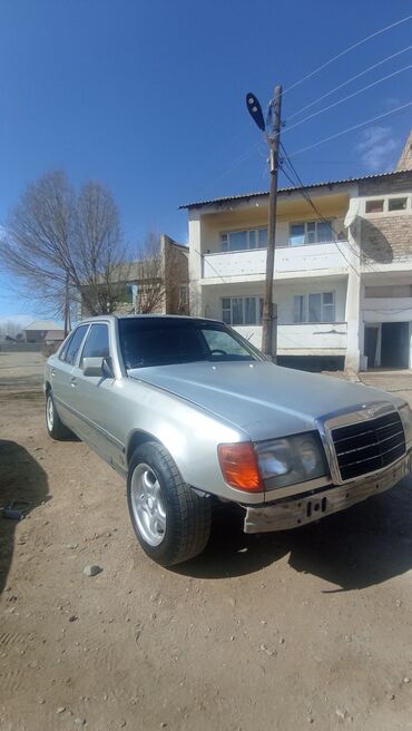 мерс 115: Mercedes-Benz 220: 1990 г., 3 л, Механика, Дизель, Седан