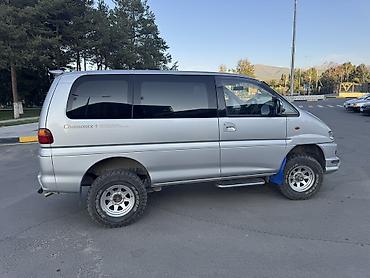 Mitsubishi: Mitsubishi Delica: 2003 г., 3 л, Автомат, Бензин, Внедорожник — 5