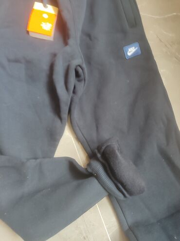 Gornji i donji deo: Nike, M, bоја - Crna — 26