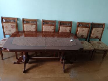 Ev üçün mebel: Qonaq otağı üçün, İşlənmiş, Açılan, Dördbucaq masa, 6 stul
