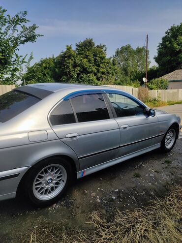 новая машина: BMW 5 series GT: 1996 г., 0.2 л, Механика, Газ